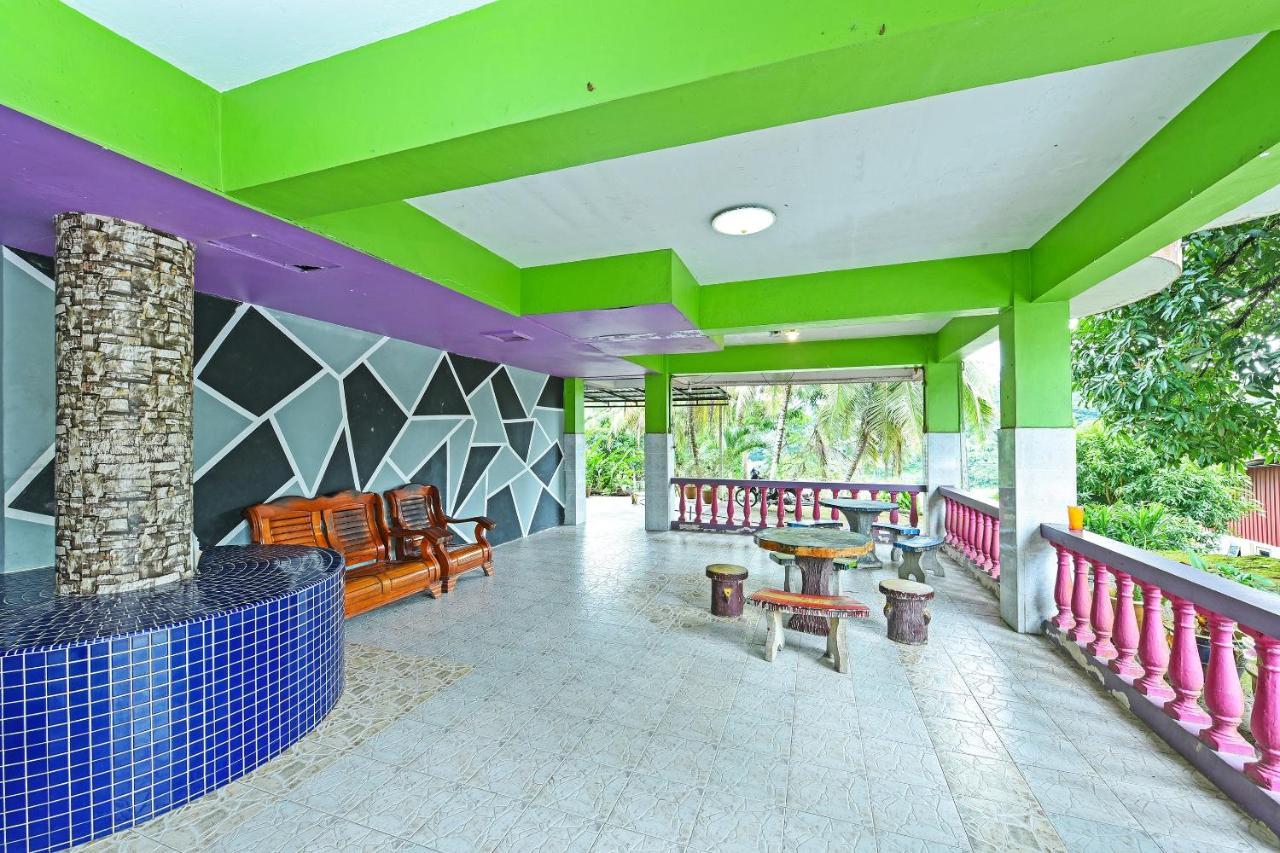 Oyo 90565 Teresek View Motel Куала-Тахан Экстерьер фото
