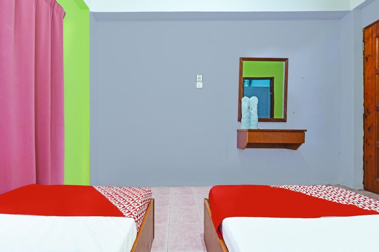 Oyo 90565 Teresek View Motel Куала-Тахан Экстерьер фото